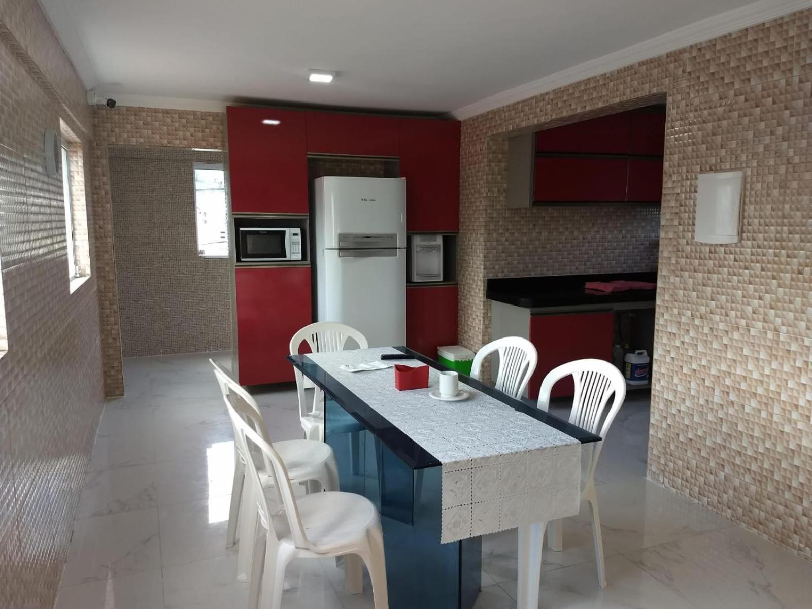 Casa Com Piscina A Beira Mar.